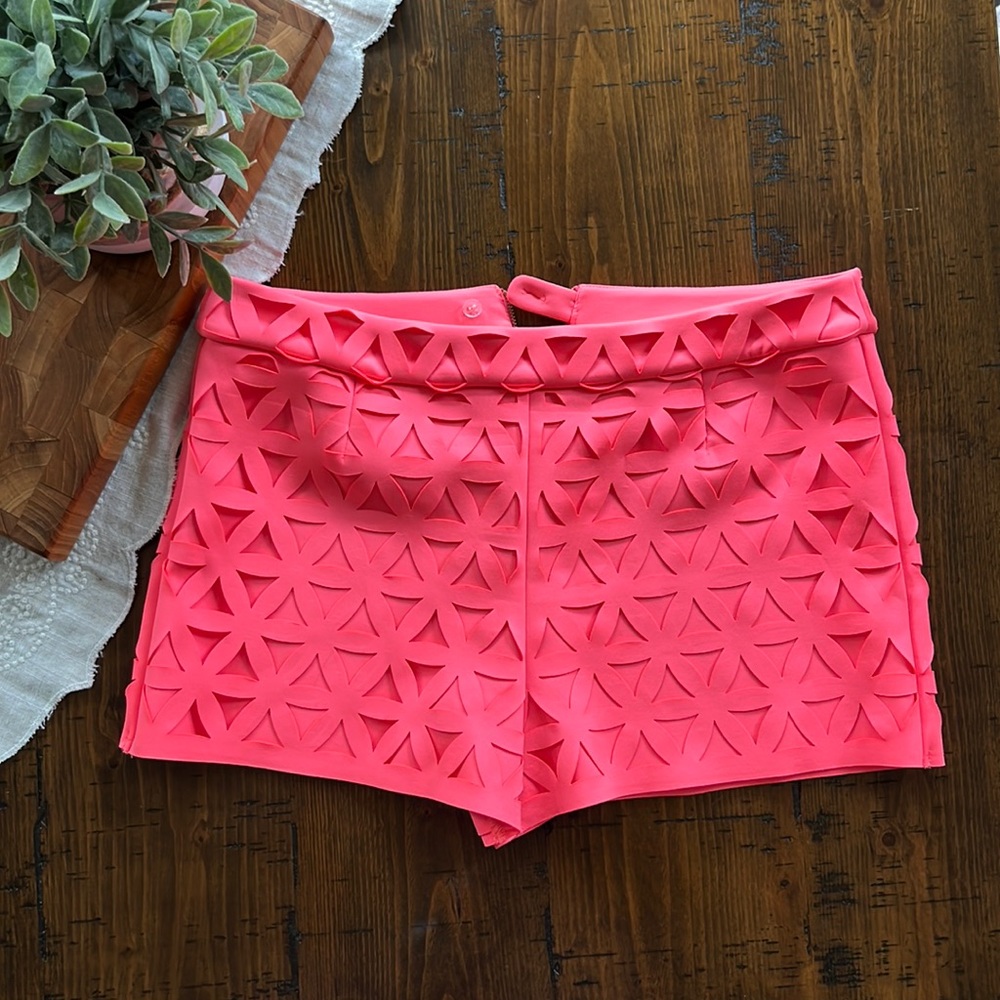 Lilly Pulitzer shorts - EUC